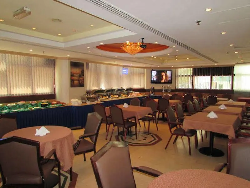 Signature Inn Deira - Free Parking location